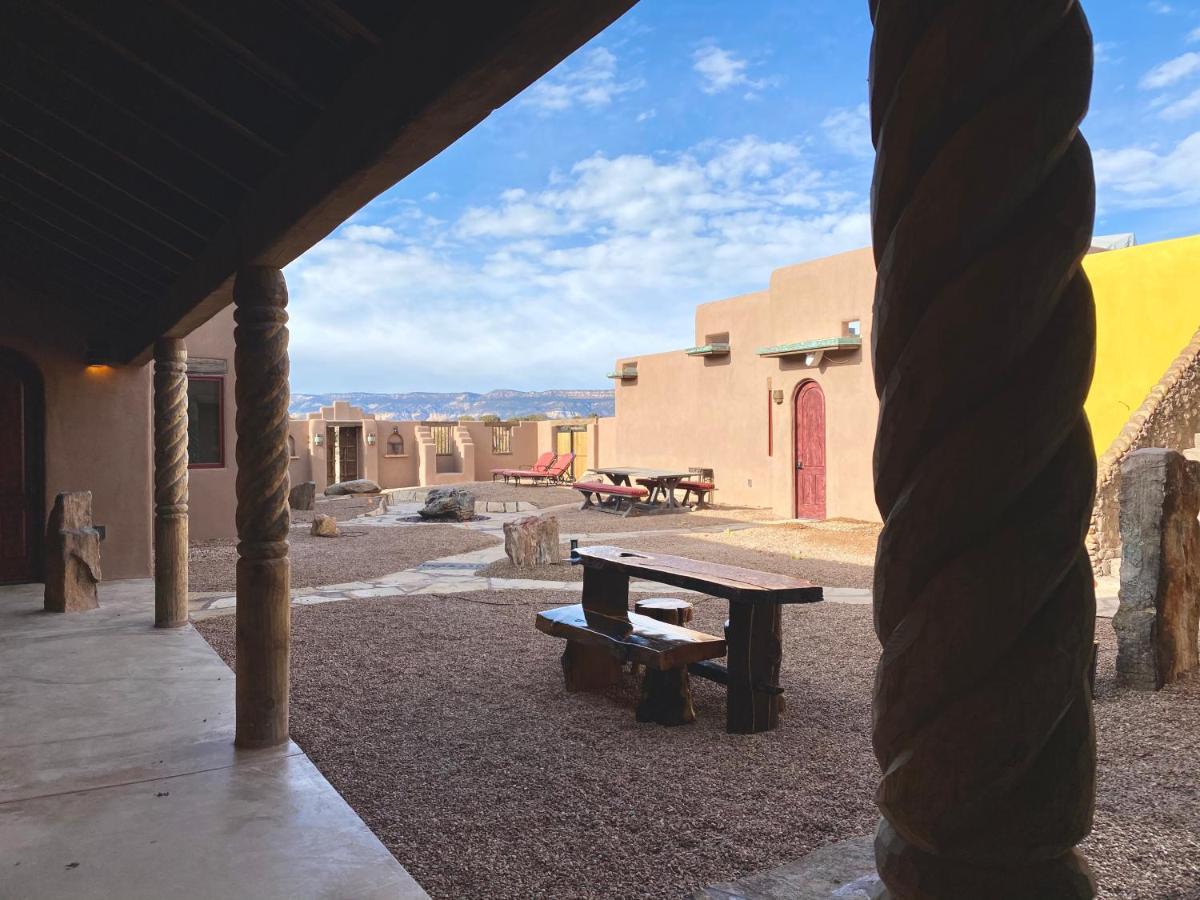 The Grand Hacienda Inn With Breakfast Abiquiu Exteriör bild