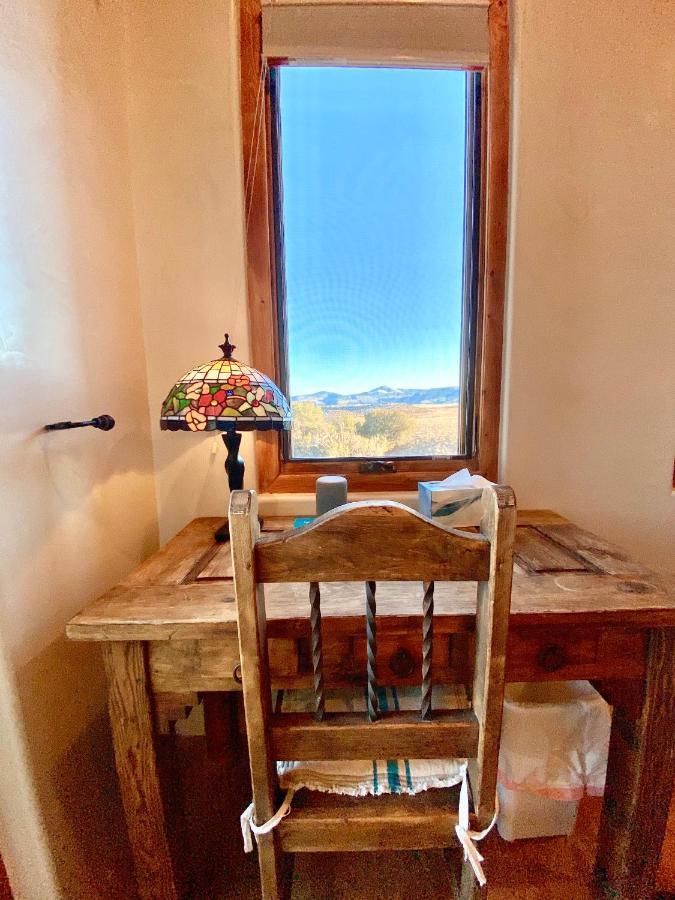 The Grand Hacienda Inn With Breakfast Abiquiu Exteriör bild