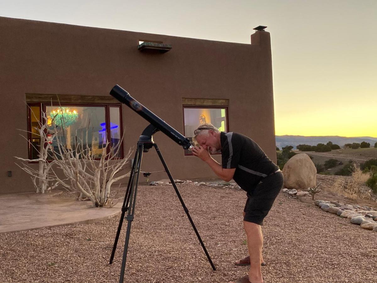 The Grand Hacienda Inn With Breakfast Abiquiu Exteriör bild